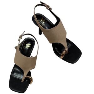 Worthington Tan and Black Heels with Gold Accents Memory Foam